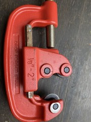 Superior Tools Pipe Cutter 1/8&Prime;-2&Prime; Heavy Duty Drop Forged Steel Made In Spain