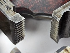 Ridgid Universal Die Head 1/8&Prime;-2&Prime; Pipe 1/4&Prime;-2&Prime; Bolt Hard to Turn Parts or Repair