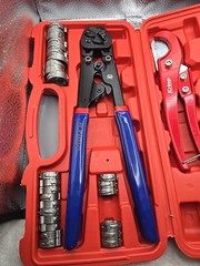 High-Quality Stainless Steel PEX Clamp Cinch Tool with Ergonomic Grip and Cutter