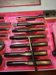 Vintage 40 Piece Tap And Die Set National Coarse, Fine & Pipe Combo Thread