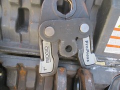 Ridgid RP340 Kit W 6 Jaws 1/2&rdquo;-2&rdquo; Two Batteries Charger Good Condition in case