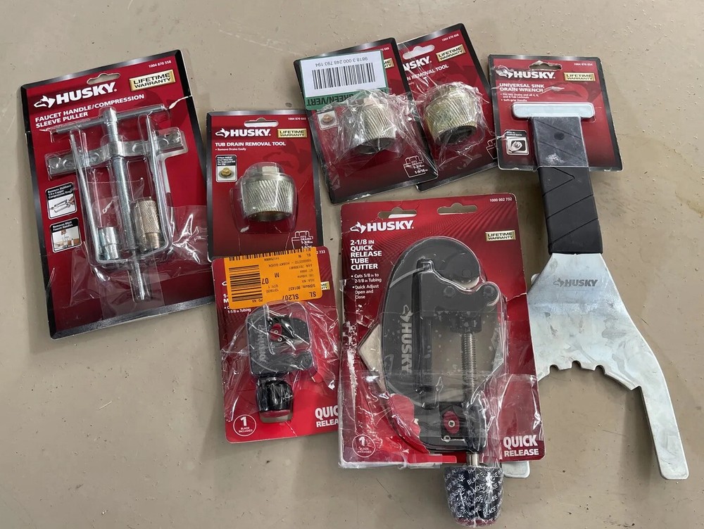 TOOL LOT Husky 1000 002 732, 1004 870 558, 1004 870 668, 1000 002 733, 1004 870