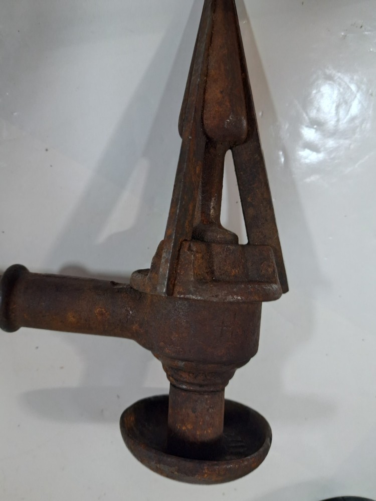 Antique Vintage Mueller Ratcheting Pipe Reamer Cast Iron Plumbing Tool