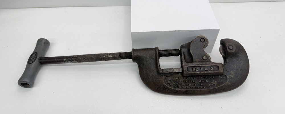 Vintage Rigid No 2 (1-2) Pipe Cutter ⅛&rdquo; &ndash; 2&rdquo; Ridge Tool Co. OHIO USA