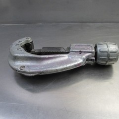 Ridgid 205 Enclosed Feed Tube Cutter 1/4&Prime; &ndash; 2-3/8&Prime; OD The Ridge Tool USA
