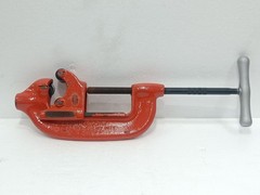 RIDGID 2-A PIPE CUTTER 32840 MANUAL PIPE CUTTING TOOL MADE IN USA HEAVY DUTY