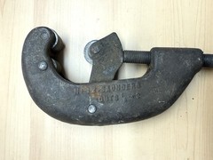 Vintage Reed Mfg Co Pipe Cutter No. 12 cuts 1/8&Prime;- 2&Prime; Saunders / Erie, PA USA