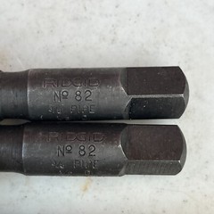 Ridgid Longrip 3/8&Prime; Drive 1/2&Prime; Drill Pipe Extractor No. 82 USA &ndash; Set of 2