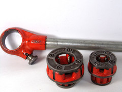 RIDGID 00R Pipe Threader Die Head Set, 1&Prime; & 3/4&Prime; with Ratchet, 00R