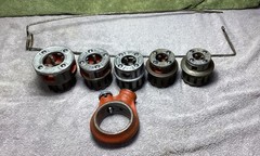 RIDGID 111 R RATCHETING PIPE THREADING HEAD WITH 5 DIES ( 1/4,3/8,1/2,3/4,1&rdquo;)