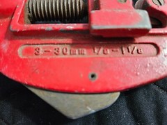 THREE ~ Screw Feed Tubing Cutters ~ Used ~ (2) 1/8&Prime; &ndash; 1-1/8&Prime; & (1) 1/8&Prime; &ndash; 5/8&Prime;
