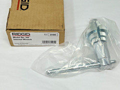 NEW Ridgid 31405 342 Internal Wrench 4 1/2&Prime;, 1&Prime; &ndash; 2&Prime; Pipe Capacity, 15/8 lbs