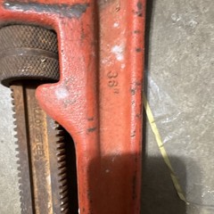 36 in Straight Cast Iron Adjustable Heavy Duty Pipe Wrench