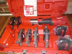 Milwaukee M18 FORCE LOGIC Press Tool Kit, CTS Jaws, 2 Batteries, 1/2&Prime;&ndash;2&Prime;