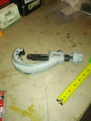 1) Used/New &ldquo;Ridgid&rdquo; # 152 Pipe Cutter 1/4&Prime; &ndash; 2-5/8&Prime; OD. Quick Adjust Lever.