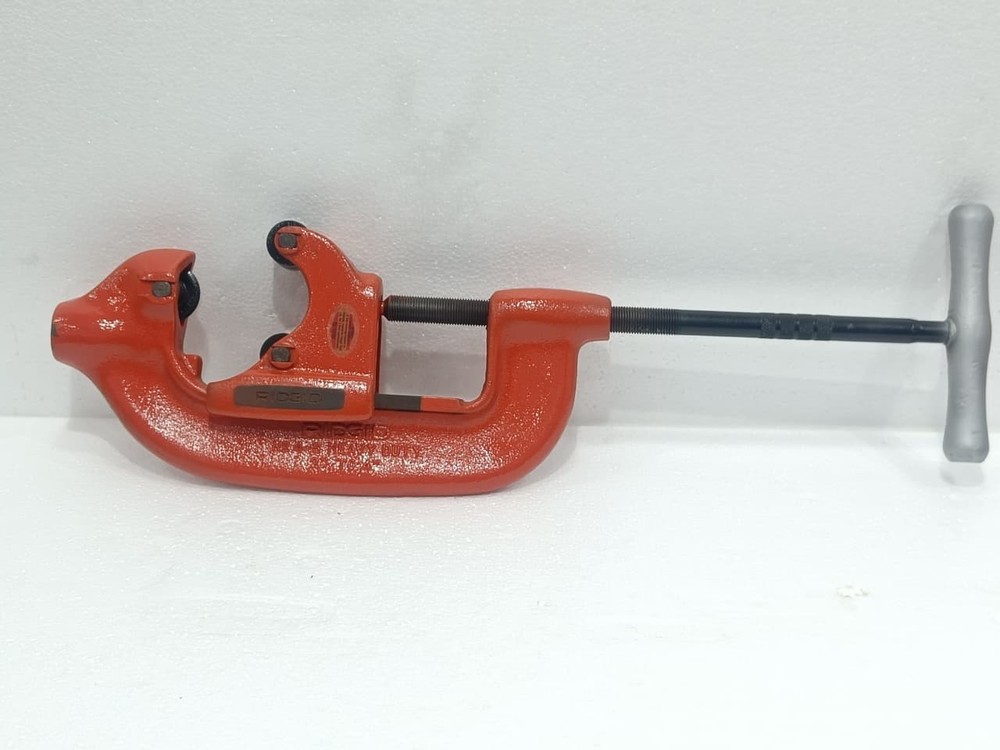 RIDGID MODEL 4-S HEAVY DUTY PIPE CUTTER 2&Prime; &ndash; 4&Prime; MANUAL PLUMBING TOOL USA 32840