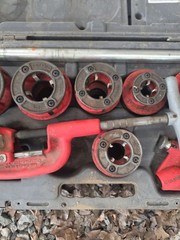 Ridgid 36475 12-R 1/2&Prime; to 2&Prime; Exposed Ratchert Threader Die Set w/ Pipe Cutter