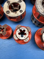 LOT &ndash; RIDGID Pipe Threader Die Head Assortment Ratcheting Pipe Threader & Reamer