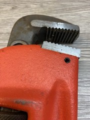 Pipe Wrench 18&Prime; in Overall Length Orange Paint &ndash; used a few times &ndash; EUC &ndash; Steel