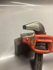 Ridgid Tools 18&rdquo; Heavy Duty 90&deg; Offset Pipe Wrench NOTE Hook Jaw Has Chipped End