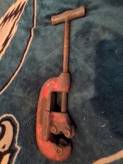 RIDGID No.2 HEAVY DUTY PIPE CUTTER 1/8&rdquo;-2&rdquo; PIPE CAPACITY RIDGE TOOL CO.