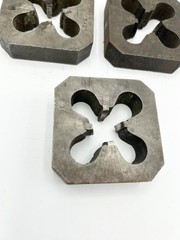Set Of 3 Reed 3/8&rdquo; Pipe Die 1S 2-1/2&rdquo; x 2-1/2&rdquo; Block Pipe Threader
