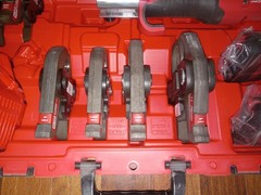 Milwaukee M18 FORCE LOGIC Press Tool Kit, CTS Jaws, 2 Batteries, 1/2&Prime;&ndash;2&Prime;