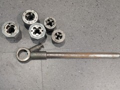 Toledo Pipe Threading Machine Co Ratchet Pipe, Pipe dies Vintage, Beaver,NYE