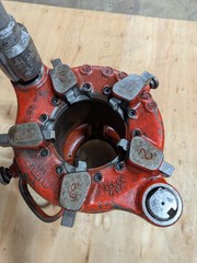 RIDGID 36620 (141) 21/2&Prime;-4&Prime; RECEDING GEARED PIPE THREADER USED W/ 300,700,1822