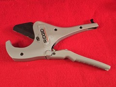 Ridgid RC-2375 1/8&Prime; &ndash; 2 3/8&Prime; Ratcheting Plastic Pipe and Tubing Cutter