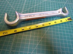 1 &ndash; New Reed Mfg VW10 Valve Wheel Wrench Double End NEW