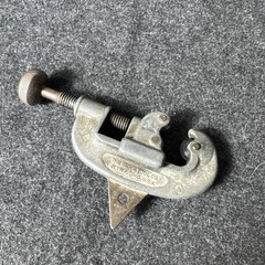 VINTAGE THE RIDGE TOOL CO. RIDGID NO. 00 3/16 TO 1 1/8&Prime; O.D PIPE CUTTER