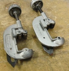 LOT of 2 Tubing Cutters Japan & USA Made &bull; 1/8&Prime;-1&Prime; Good Used Cond FREE SHIP d41