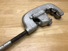 Reed MFG Co. Pipe Cutter Erie PA USA No. 2-4 Heavy Duty 1/2&Prime; &ndash; 2&Prime;