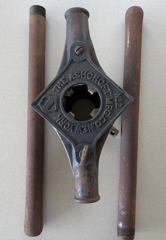 Antique Ashcroft Pipe Threader No. 2 w/ 1.5&rdquo; Die and (2) 18&rdquo; Handles Cast Iron