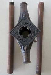 Antique Ashcroft Pipe Threader No. 2 w/ 1.5&rdquo; Die and (2) 18&rdquo; Handles Cast Iron