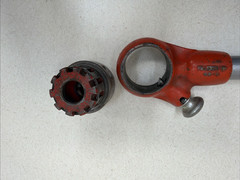Ridgid 00-R Ratcheting Pipe Threader With 1/2&Prime; Die Head