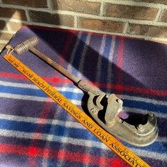 RARE ANTIQUE D. SAUNDERSONS 2&Prime; PIPE CUTTER NO. 2 PATENTED NOVEMBER 28 1880 R$133