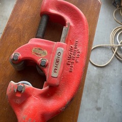 RIDGID No. 3-S Heavy-Duty Pipe Cutter 1&Prime; to 3&Prime; with Extra Long Handle