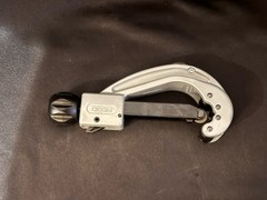 RIDGID 31642 &ndash; Cutter, 152 TUBING. &ndash; 1/4 to 2-5/8-Inch Capacity Quick Acting