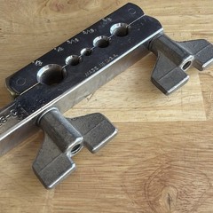 Blue Point SAE Tools Tube Flaring Bar Clamp 3/16&Prime; to 1/2&Prime; TF-528-C Made in USA