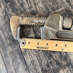 Ampco W-212 Non Sparking Bronze 14&Prime; Pipe Wrench Spark Proof 2 1/4&Prime; Jaw Opening
