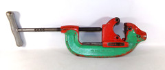 RIDGID 4-S Heavy Duty Pipe Cutter 2&Prime; &ndash; 4&Prime; 32840