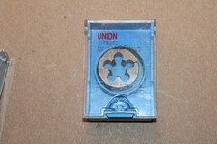 Union Butterfield 1410187 SPLIT ROUND HSS THREAD DIE 7/16 X 14 1.00D &ndash; NEW