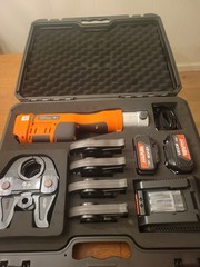 Electric Pipe Crimping Tool 18V 32KN 6 Jaws 4.0Ah Battery Charger Kit for