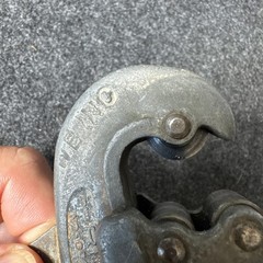 VINTAGE THE RIDGE TOOL CO. RIDGID NO. 00 3/16 TO 1 1/8&Prime; O.D PIPE CUTTER