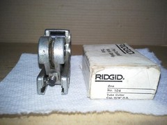 Ridgid No. 104 Tubing Cutter 3/16&Prime; to 15/16&Prime; OD &ndash; 5-24mm w/Box. VGC