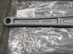 NEW Crescent CAPW24F Pipe Wrench Aluminum Offset Handle 24&Prime; &ndash; FREE SHIPPING