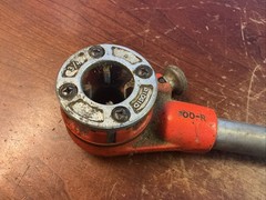 Ridgid OO-R Ratchet Handle With 1/2&rdquo;, 3/4&rdquo; & 1&rdquo; Die Head. (used)