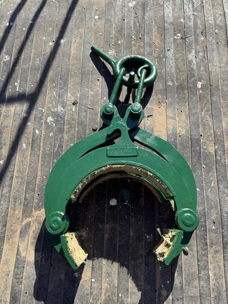 12&rdquo; Twelve Inch Pipe Lifting Carrying Tong Tongs Clamp